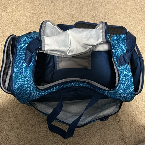 Under Armour Gym Bag - Picture 2 of 2